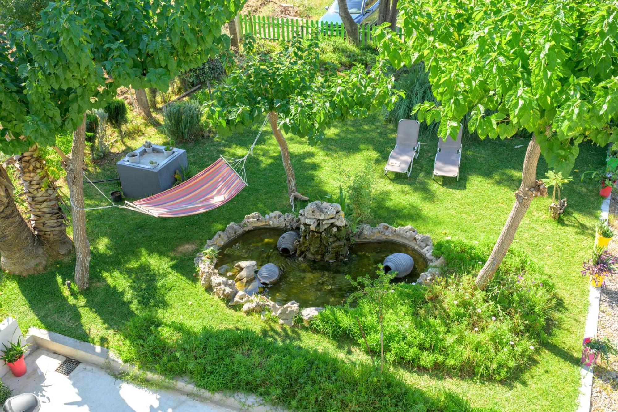 Bikini Apartments Kariotai Luaran gambar