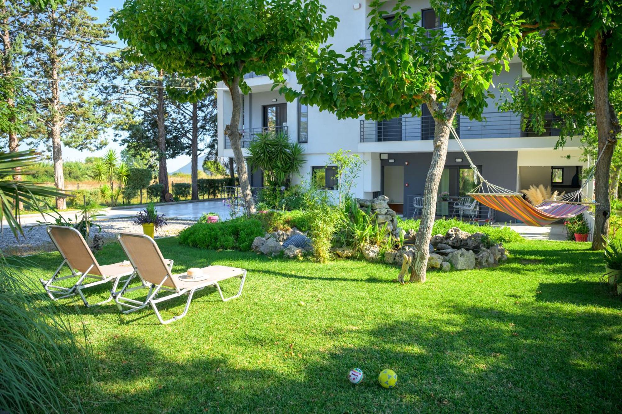 Bikini Apartments Kariotai Luaran gambar